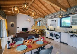 Villa SERENYA